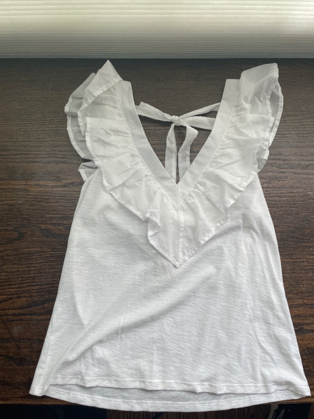 V neck ruffled tshirt